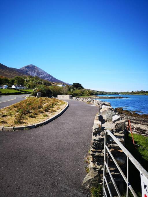 Modern Apartment At Croagh Patrick Westport Exterior foto